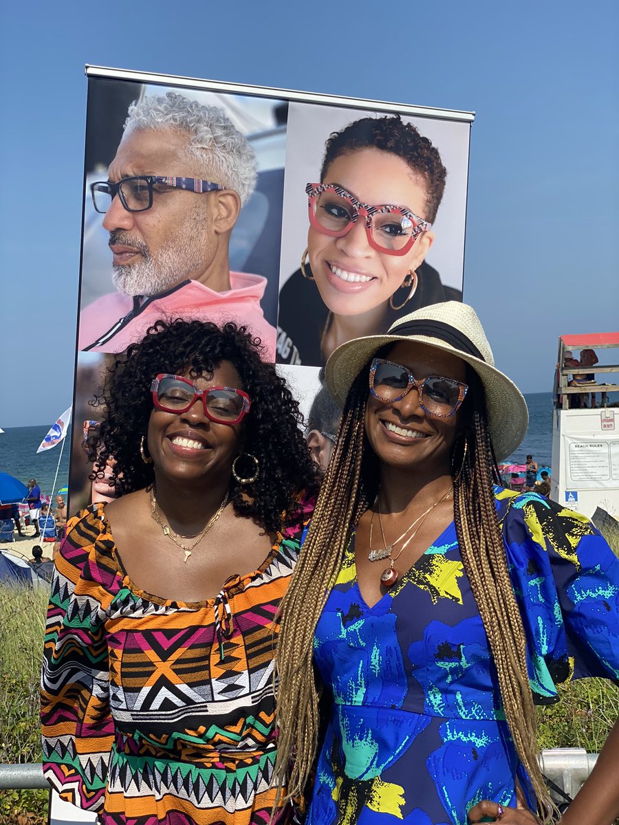 VontelleEyewear's tweet photo. Vontélle x Inkwell x HBCUs
Great time! Met some wonderful new friends and Eyewear Enthusiasts
#vontelle #vontelleeyewear #inkwell #hbcu #morganstateuniversity #bearsonfire #beach #betterfit #handcrafted #textiledesign #prescriptionglasses #pattern #glasses #sunglasses #eyecon https://t.co/TQI6SPedLC