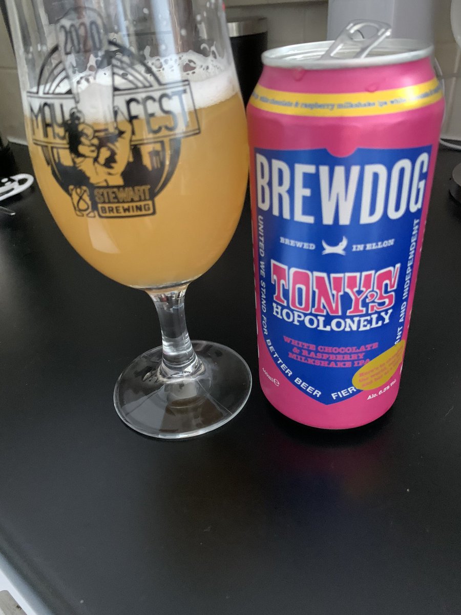 Picked this up at Sainsbury’s today when picking up some shopping.
Not too bad to be fair @ £3.50 a pop and can defo taste the white Chocolate. 😋
#brewdog
#craftbeer
#tastesnottoobad