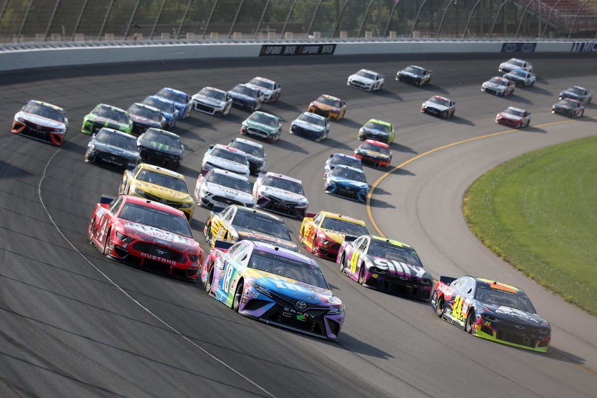 MISpeedway's tweet photo. 🔟 Days until the #FireKeepersCasino400 👏 

🎟️ : https://t.co/yJ58zq4zD2 https://t.co/mlOuG2dNM4