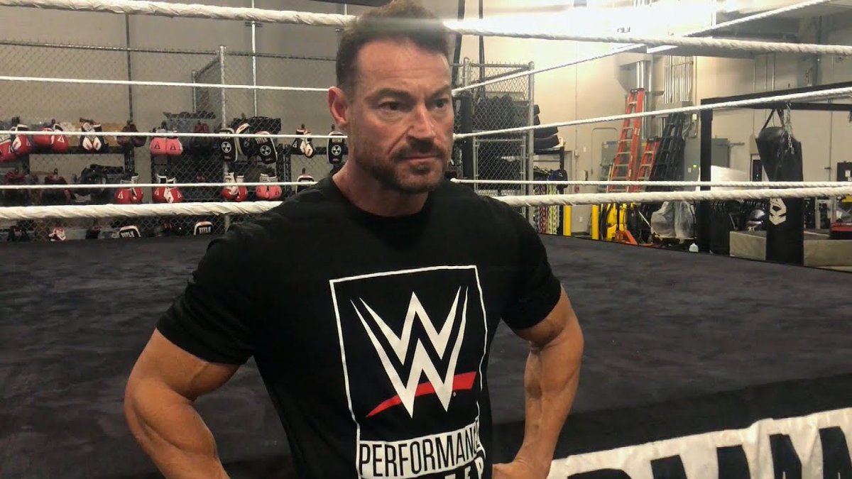 wweamerica_'s tweet photo. PWInsider reporta que Rob Conway estuvo como entrenador invitado en el WWE Performance Center esta semana.
#wwe #robconway #wrestling https://t.co/uF1azEzuNM