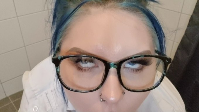 *Casually chokes on a dildo* https://t.co/DFX1ij9ODK<a href="/tag/sexy"class="tags"><span>#sexy</span></a><a href="/tag/apclips"class="tags"><span>#apclips</span></a>