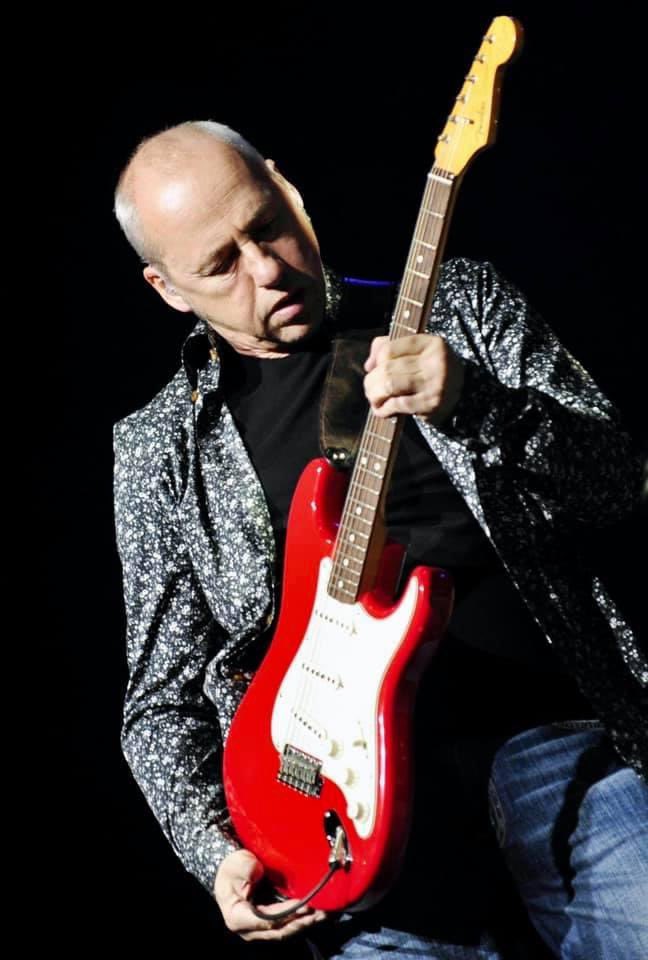 Happy Birthday 
Mark Knopfler , 72 today 
Head of DIRE STRAITS 