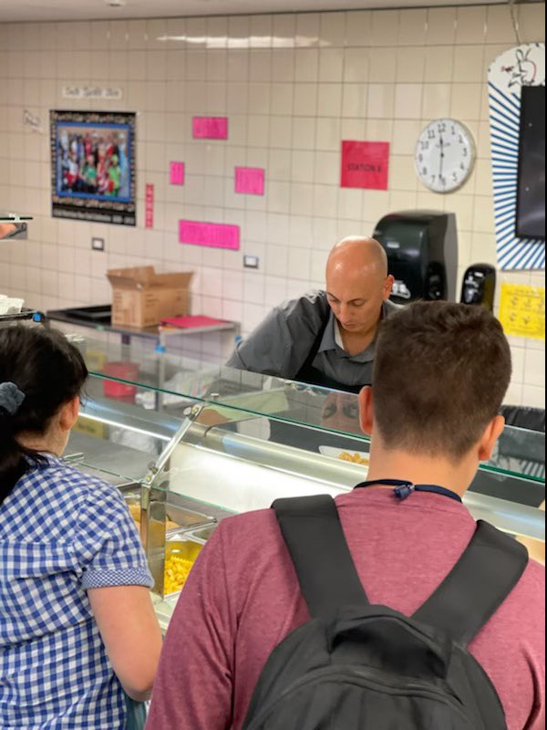 HumbleISD_KHS's tweet photo. Dr Nasra is always there for the kids! Today he joined the KHS Child Nutrition staff to serve lunch! @nasra_michael , @humbleISD_CNS https://t.co/l1Wjtg8yzv