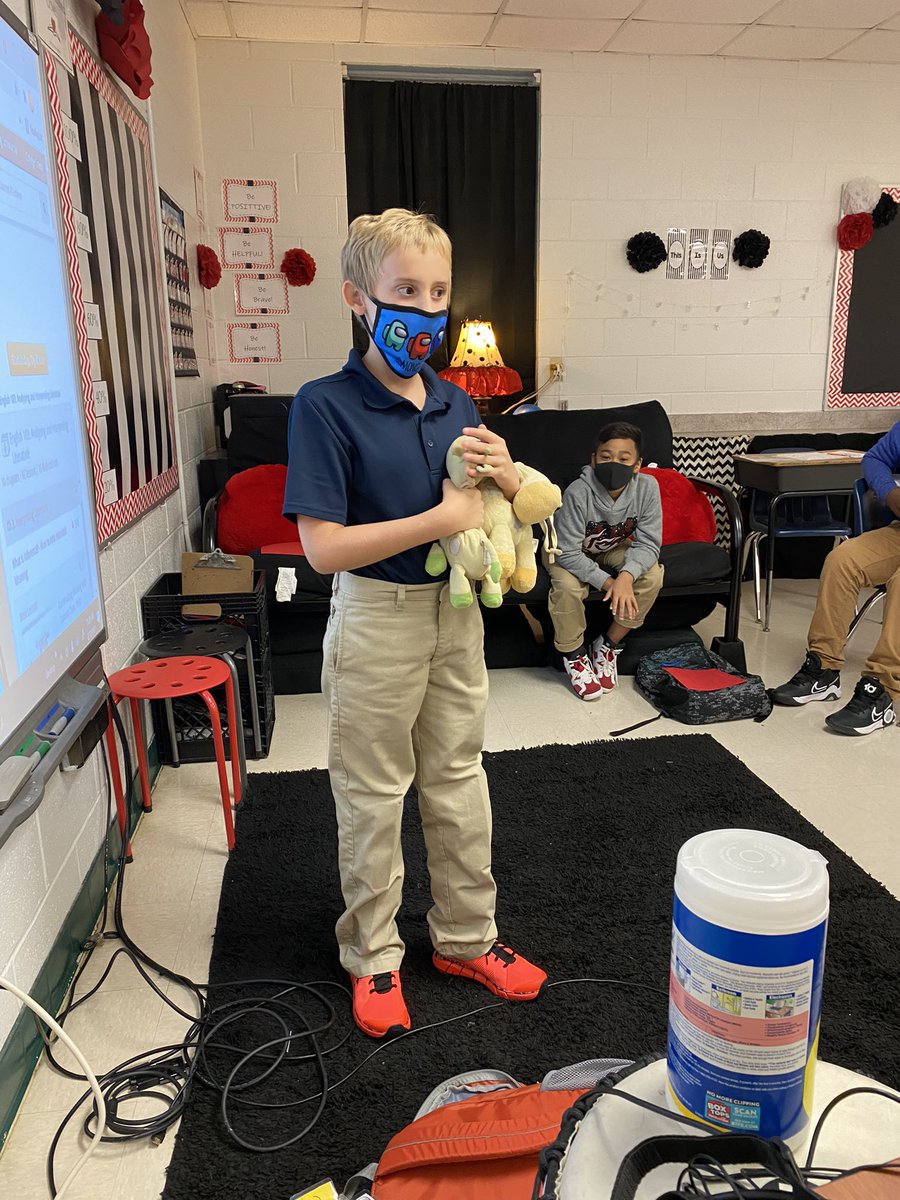 Students presented their items brought in for the “Me in a Bag” project! We learned so much about each other with this fun activity!@PrincipalERD <a href="/DicksonTigers/">E.R. Dickson Tigers</a>