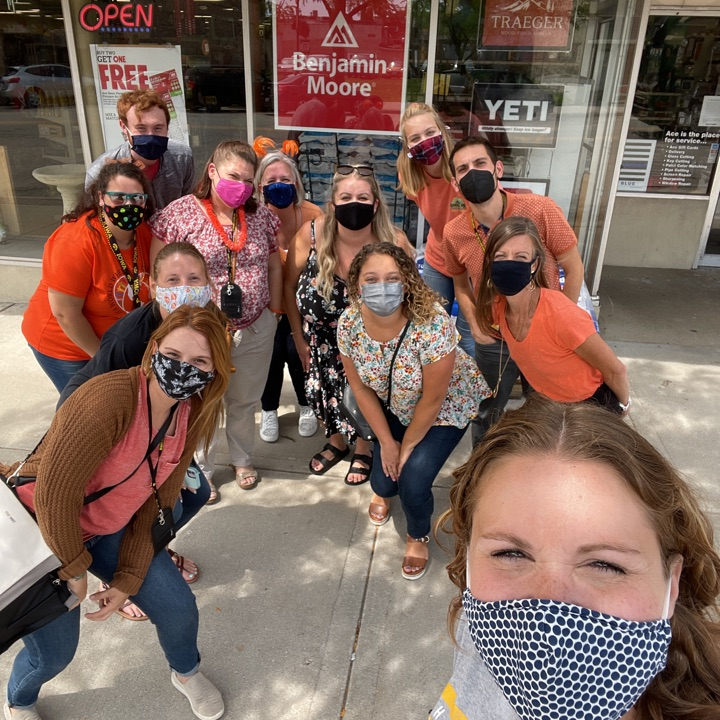 HornetAVID's tweet photo. Look at the @HarvardJrHigh new teachers and mentors discovering locations in Harvard! Team building at its best. #HarvardRising @HarvardD50 #WeKnowHowToHaveFun :) https://t.co/po38kzKBe7