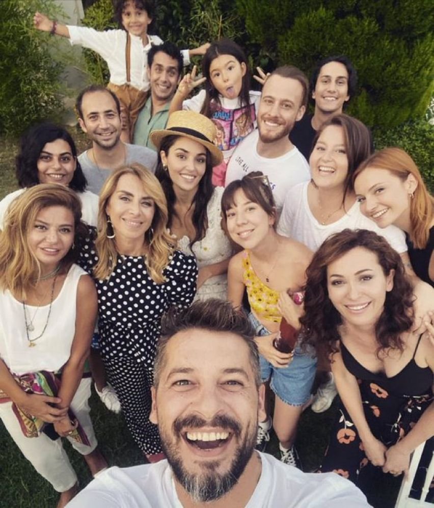 Buenas tardes, hoy con todo el contenido que tenemos , no vamos a estar centradas en analizar el capítulo así  que lo dejamos para mañana, vamos a disfrutar de lo que nos están dando y a llorar tranquilas.  #Superandoelveintinueve