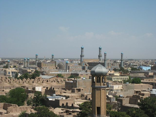 periodistan_'s tweet photo. Las agencias internacionales reportan que Herat, 3ra ciudad más importante de Afganistán e histórica capital de la cultura islámica, ya está en poder Talibán.

A este paso, Kabul cae más pronto de lo esperado. https://t.co/kC4yla4ziZ