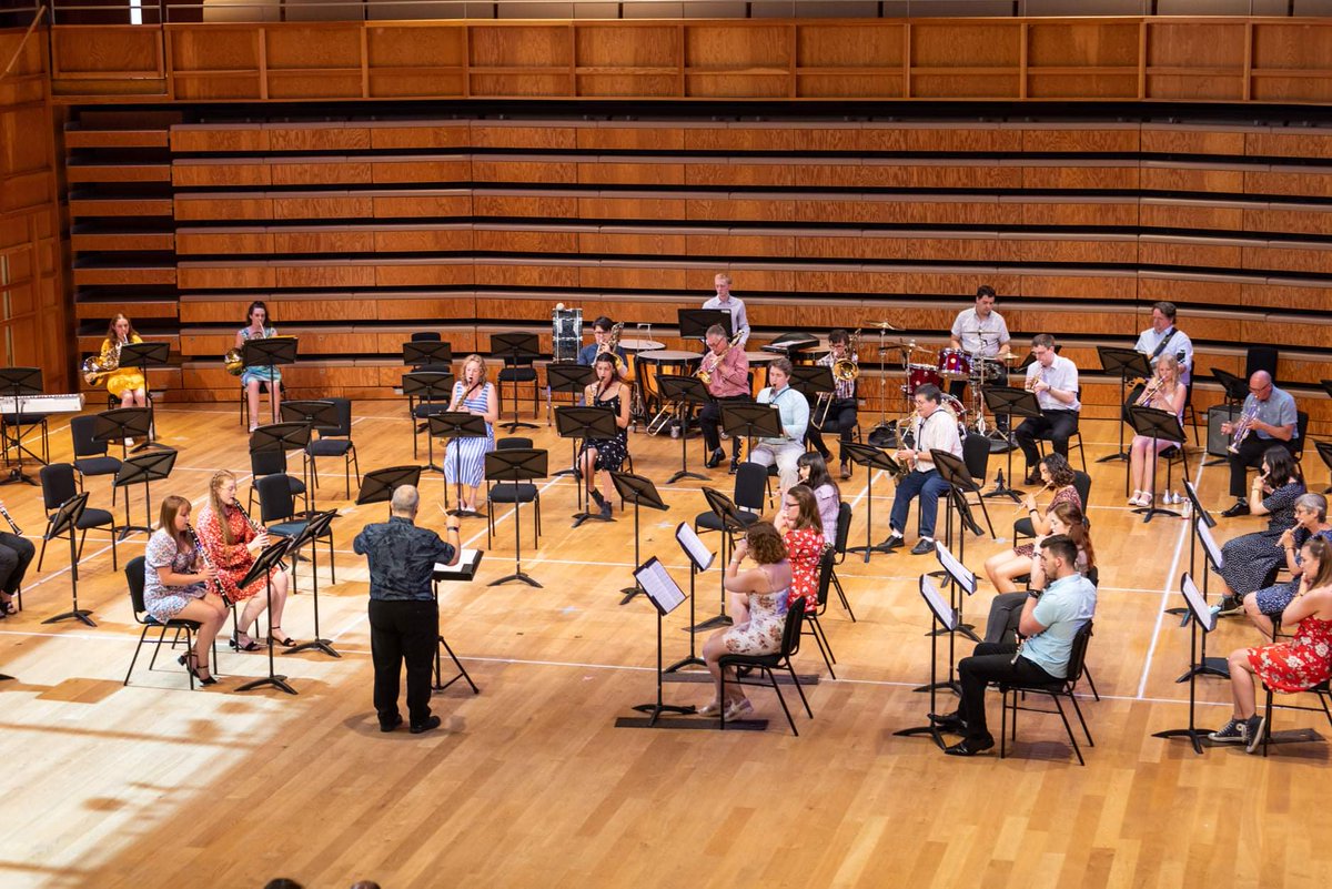 UniKent_Music's tweet photo. Extra-curricular #music is a great way to meet other musical students and enrich your life @unikent with rehearsals, concerts and social events throughout the year. Whatever you study - make music! #HelloKent #JoinOurWorld #kentlife #getinvolved #Clearing https://t.co/iCuN06Ekn1