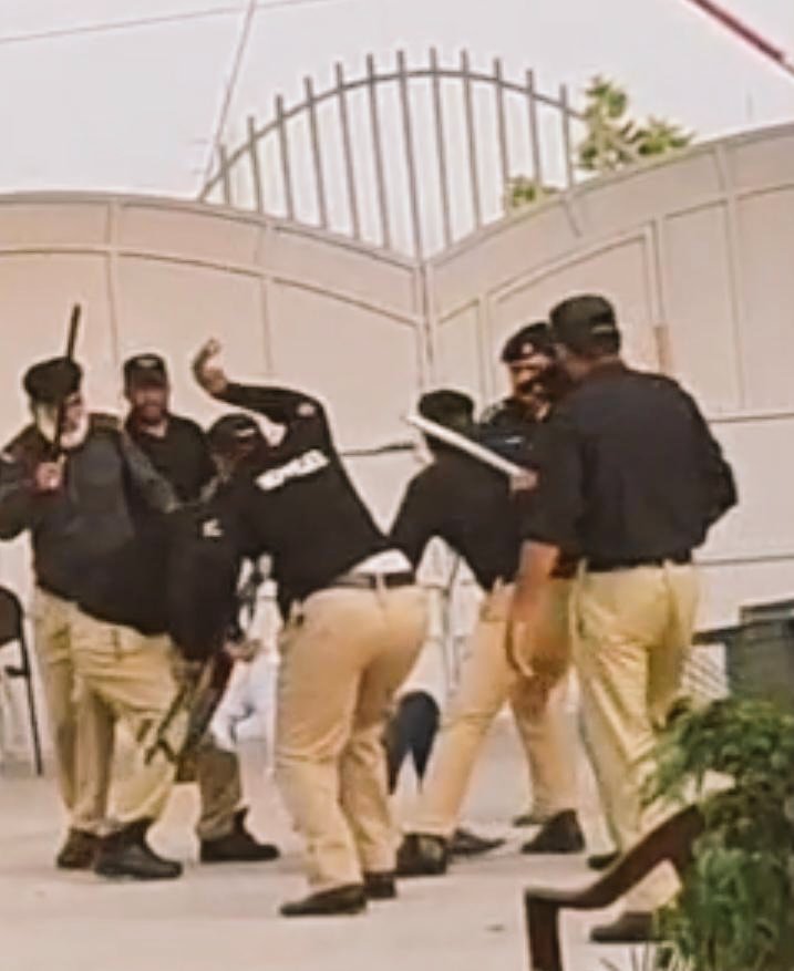 DWMOfficial's tweet photo. Now the protest is against this torture, DWM-Pakistan will welcome the college administration to come forward to justify this brutality,if they can!
#HungerStrikeMIMC https://t.co/wiNpcJAXCJ