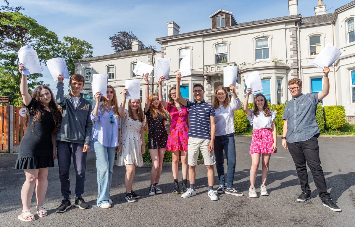 Top of the class: 12% of this year's GCSE candidates achieved eleven 9-7 grades each! #Proud #ClassOf2021 #GCSEs2021 #GCSEResultsDay2021 #GCSEResultsDay #OutstandingResults #ExceptionalIndividuals #FidemVitaFateri #LiveLoveLearn