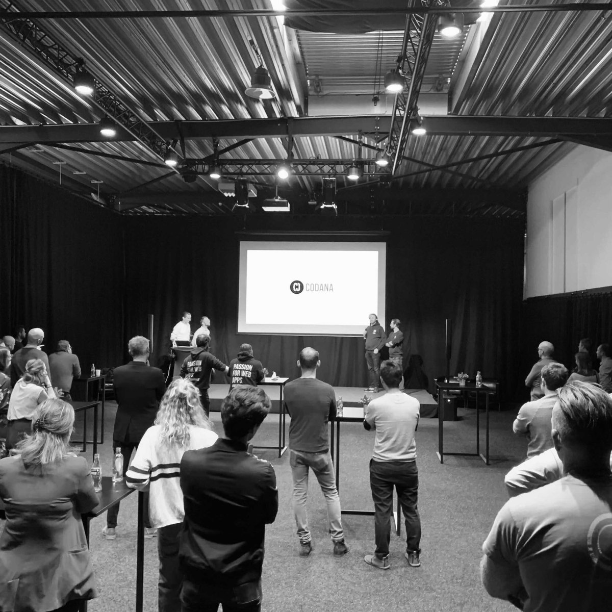 Een onvergetelijke teambuilding! 💜

Waar we genoten van al onze collega's,  de heerlijkste hapjes met een muzikale achtergrond, verfrissende drankjes en een presentatie van alle deelbedrijven (<a href="/calibrators/">Calibrate</a>, <a href="/UXMen_Belgium/">UXMen</a>)

#teambuilding #groep #gettogether