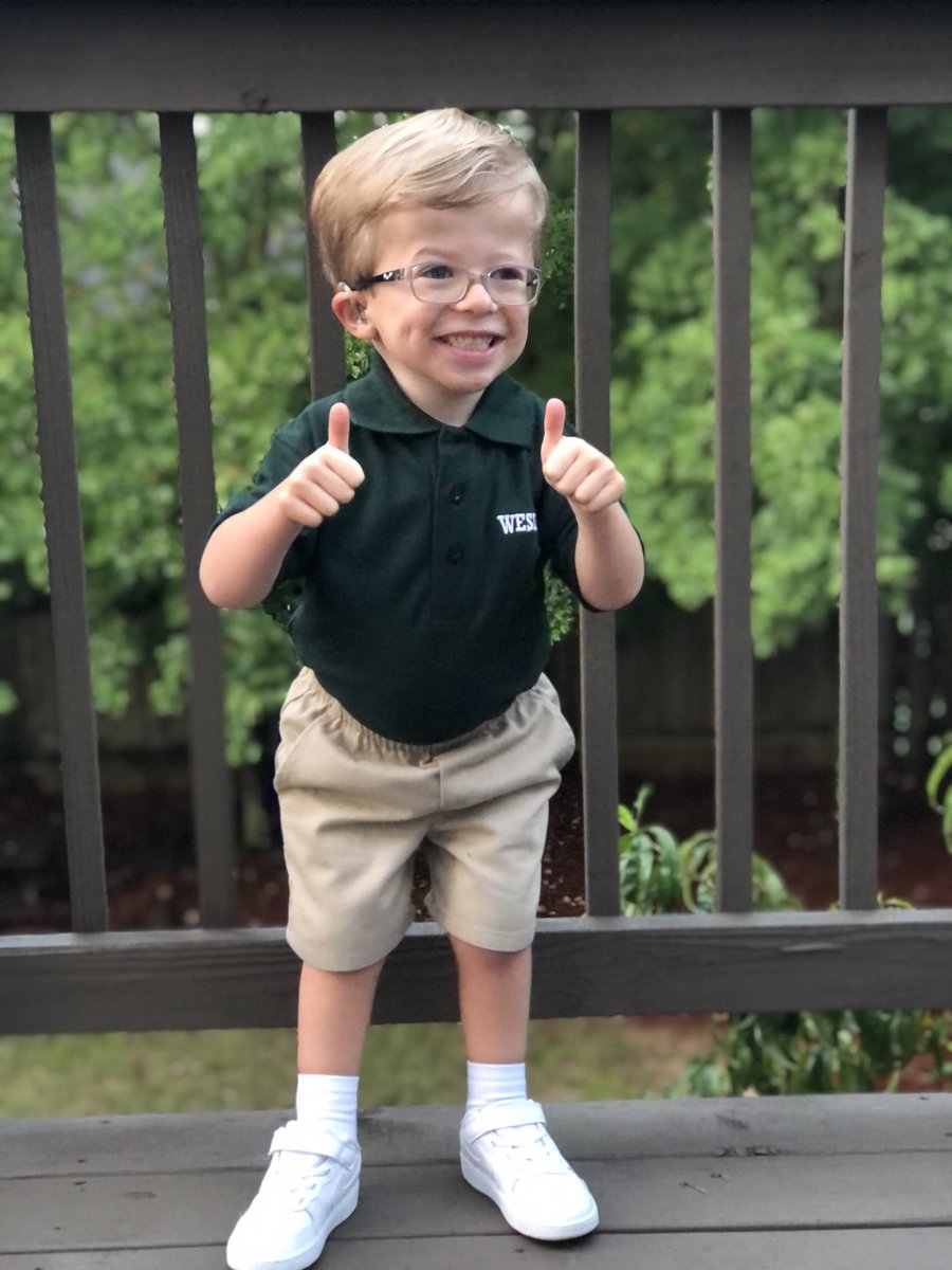 Roy_Keeton's tweet photo. Monster day! Here I come @Wesleyan_School first day of Kindergarten! I am 🔥 up! I am blessed! Let’s go! #dwarfismawarness #LittlepeopleofAmerica 💚💚💚 https://t.co/gqBdP6Y0GJ