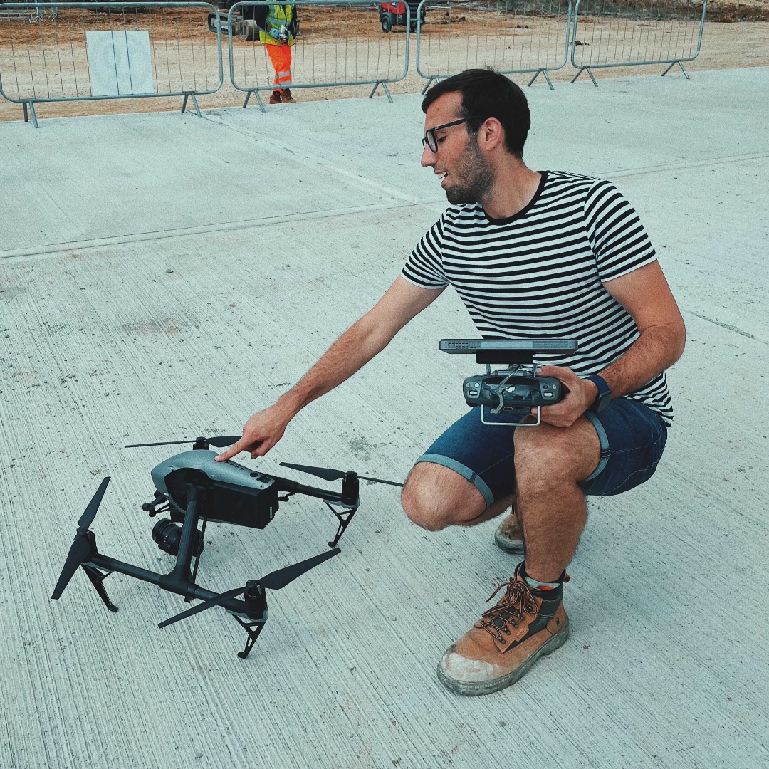 BlueprintFilm's tweet image. 🎥 We&apos;re out shooting a long-term development project with our trusty #drone (who is being lovingly attended to by our head of production, Chris Searson @csearson).

Follow Blueprint Film to keep up with our creative work!

#videoproduction #shootbts