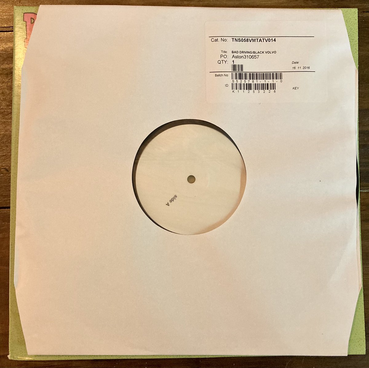 makethatatake's tweet image. Anyone interested in a Black Volvo “Bad Driving” LP #vinyl test press?

Absolutely barnstorming punk rock’n’roll from the Netherlands featuring members of BATWÖLF, released on MTAT &amp;amp; @TNSrecordsUK 

We have ONE going!

makethatatakerecords.bandcamp.com/album/bad-driv…

#testpress
#rare
#ebaygold 

🔥