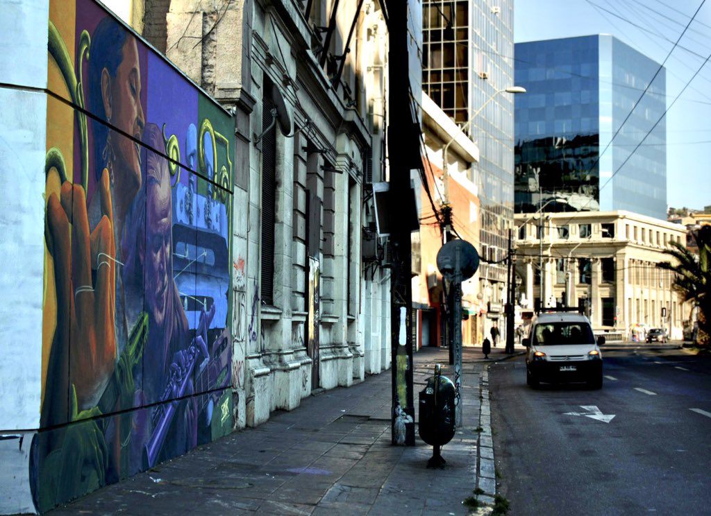 samirguzman's tweet photo. “Murales que cantan” trabajo que realice a fin de 2019 en Valparaíso @Pascualailabaca @LosJaivas_Chile @TeAmoValpo https://t.co/KZI3LAdncr