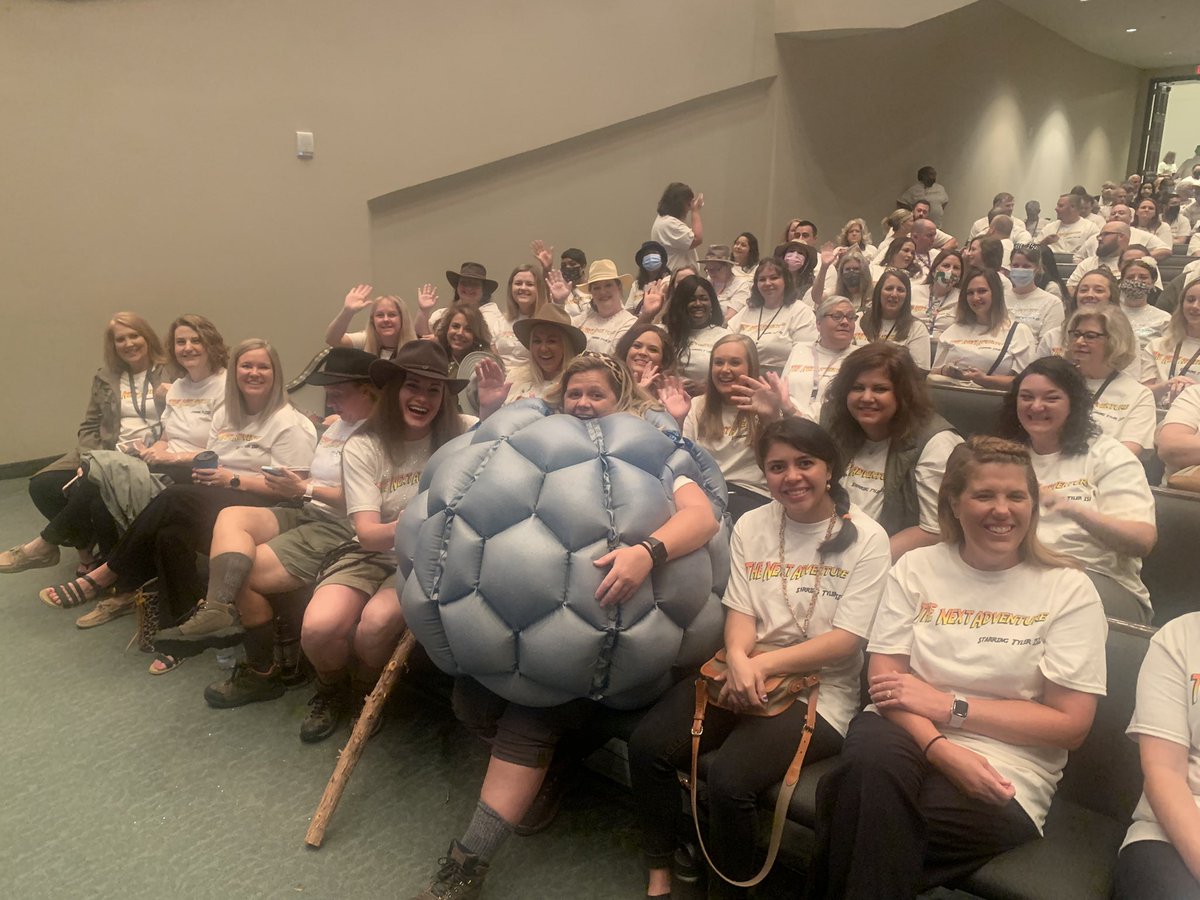 Christy L Hanson tweet media