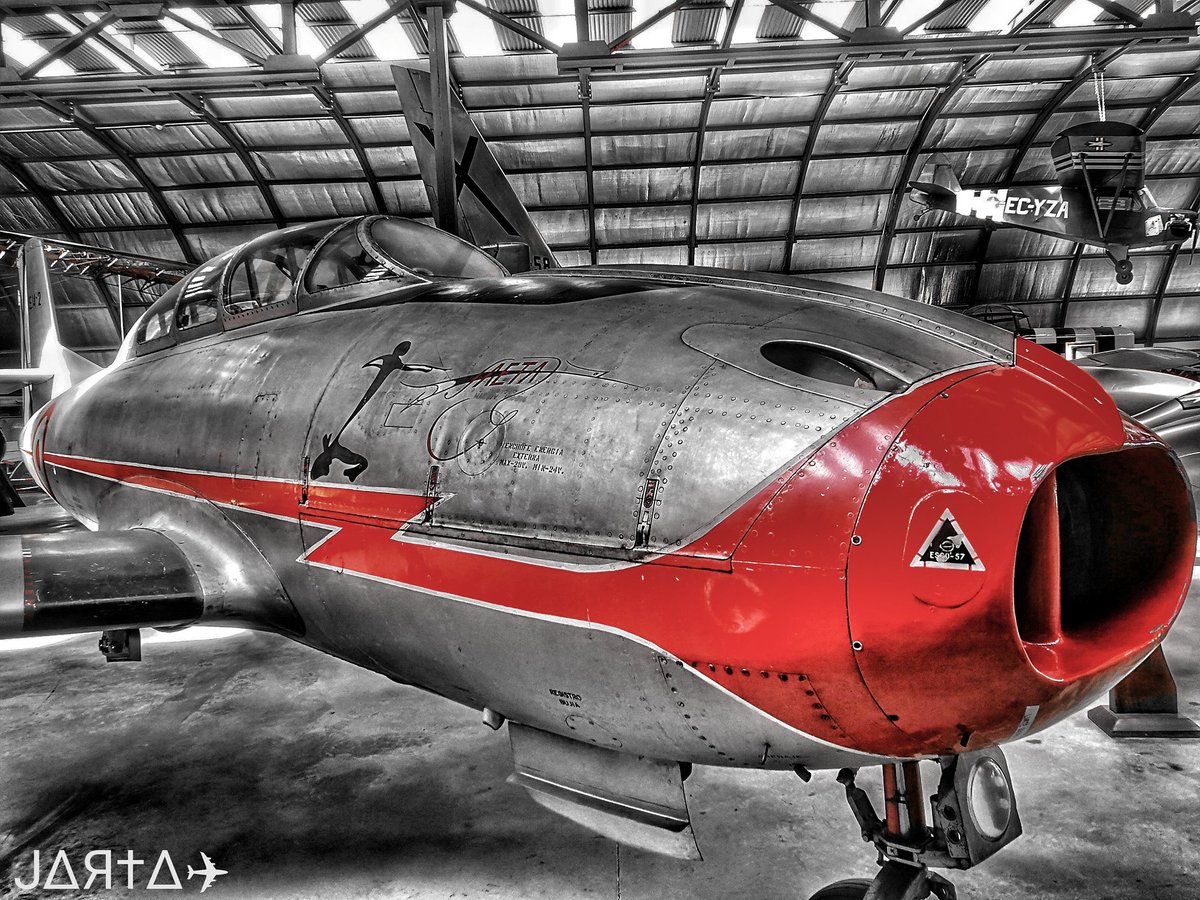 TORRECILLA13's tweet photo. 12 de agosto de 1955. Primer vuelo prototipo Hispano HA-200-R1 Saeta. Desarrollado por Hispano Aviación bajo la dirección del profesor Willy Messerschmitt. #saeta #HA200 #AvGeek #aviation #Messerschmitt #aviationphotography #Sevilla https://t.co/CdFx2dUHyx