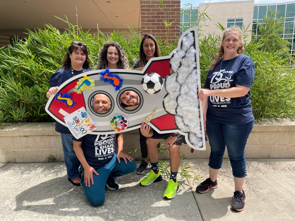 HealthPse's tweet photo. The SPECIALS TEAM is ready for a #strongstart We are excited to welcome our #explorers to Pineshadows Elementary! See you soon!!!!! #pse#sbisdproud https://t.co/1qRiPbrqeM