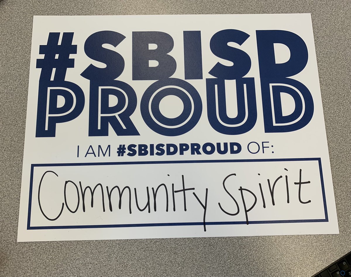 HiMrsMartinez's tweet photo. Celebrating the start of a new school year! #SBISDPROUD @JaredBraun10 @kroq2012 https://t.co/uv1ikT8XYZ