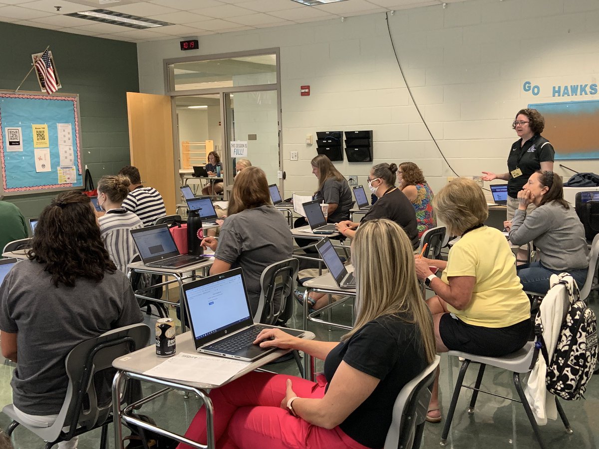 HCPS_Inspire's tweet photo. Session 2 happening now! From engaging stations to diving into Desmos, there are many ways to inspire student learning! #HCPSInspire https://t.co/pDKVNb8U3Q