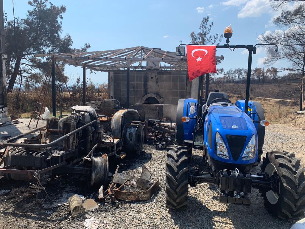 tarimkredi's tweet photo. #TarımKredi Merkez Birliği Yönetim Kurulu Üyesi Mustafa Şenol ve Genel Müdür Dr. Fahrettin Poyraz, Antalya Bölge Müdürü Yakup Kasal ile birlikte Bölge Birliğine bağlı kooperatifleri ve orman yangınından etkilenen kooperatif ortaklarını ziyaret ederek istişarede bulundu. https://t.co/yaSXQnnN25