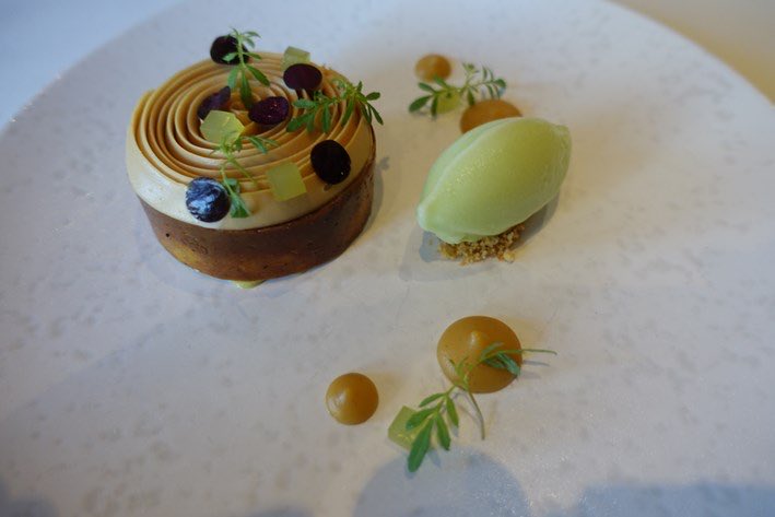 We are now hiring. We are looking for committed and talented individuals for our kitchen and front of house teams. This offers a fantastic opportunity to be part of Le Champignon Sauvage family. 4 day week, excellent holiday package.
Contact Helen,  mail@lechampignonsauvage.co.uk