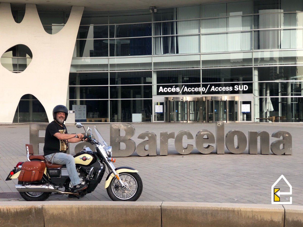 andrewfunkspain's tweet image. Guillem estaba sin hogar en 2018 cuando entró nuestro programa HELP.

Uno de sus sueños era comprar una moto de nuevo.

Gracias a la oportunidad de trabajar con @Sosmatic después de participar activamente en el #MWC18, nuestra comunidad y su esfuerzo, Ya se ha hecho una realidad!