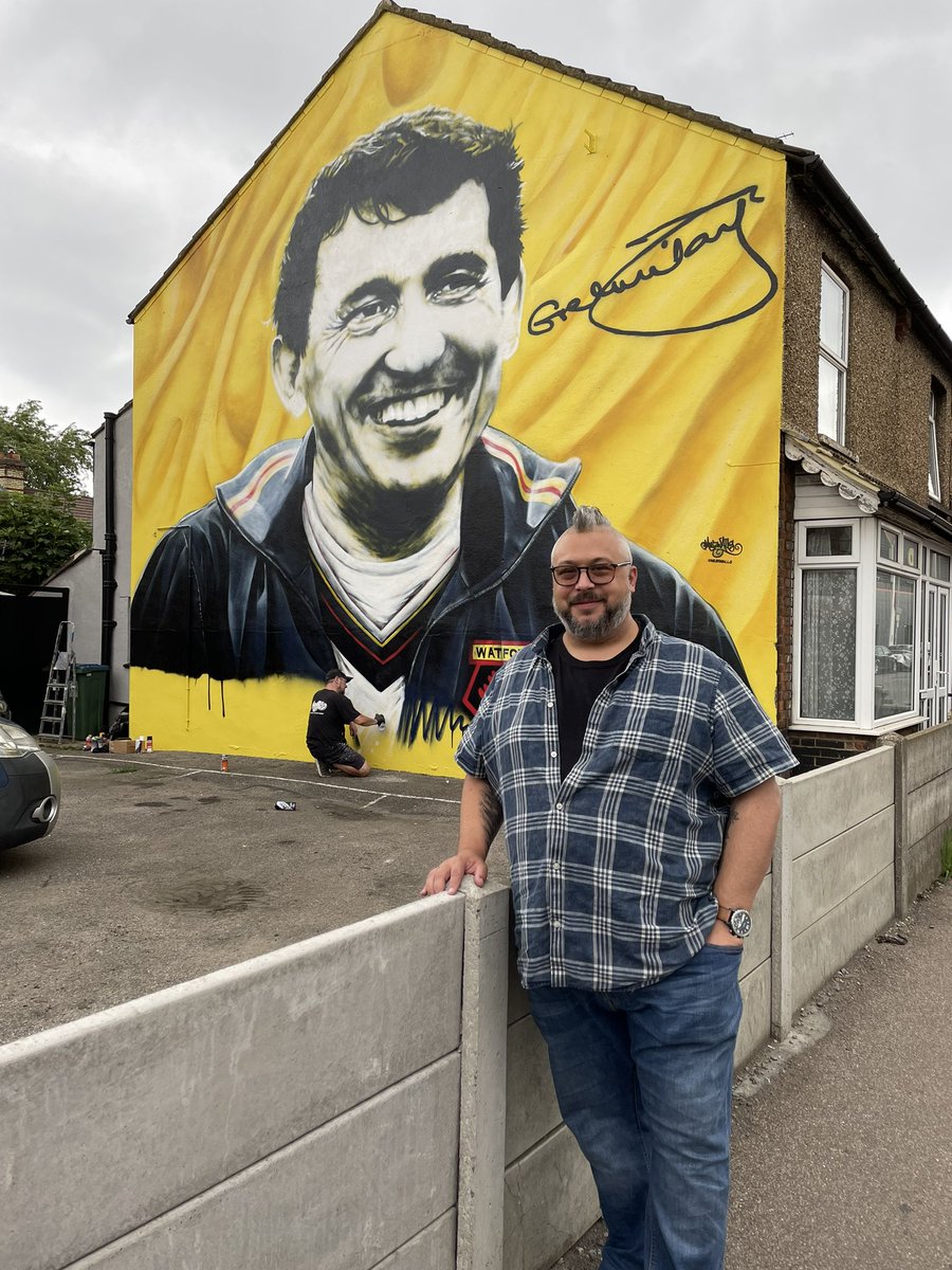DNSYE_podcast's tweet image. Just spoken to the artist. The mural is going to be there PERMANENTLY! #watfordfc