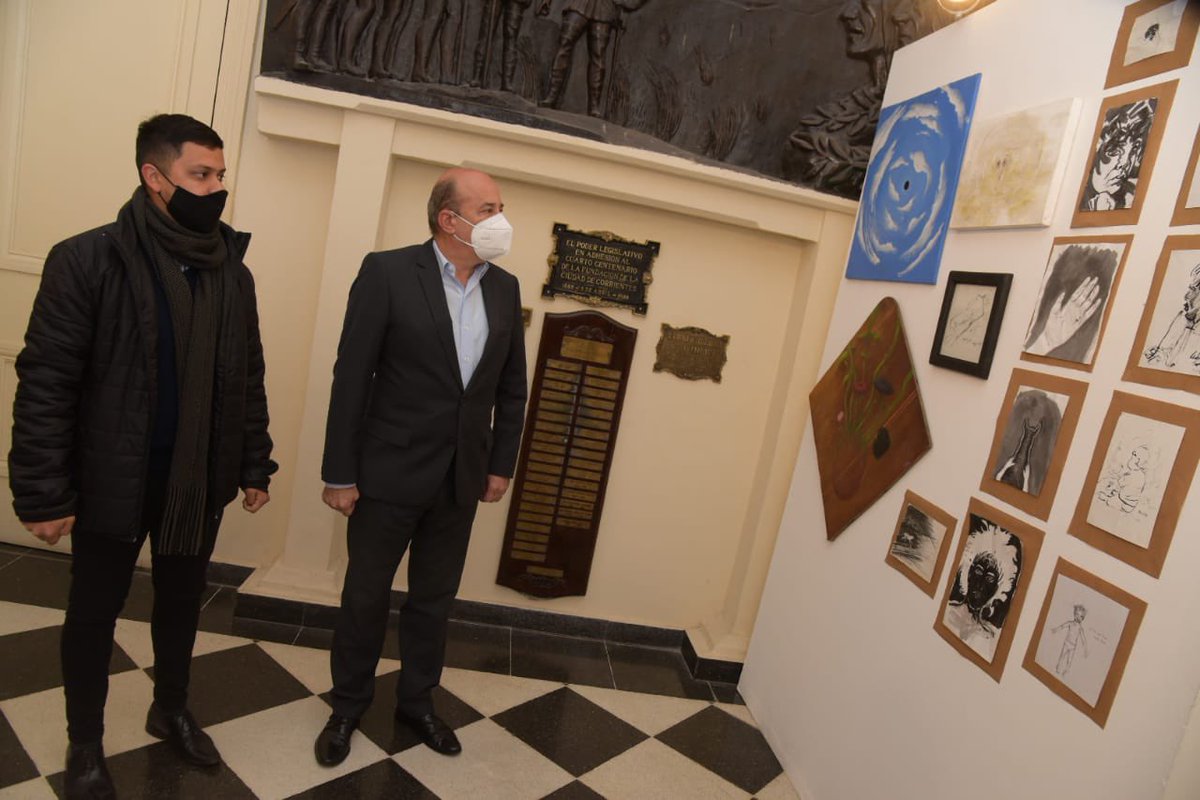 gacanteros's tweet photo. Seguimos acompañando y brindando espacios a nuestros jóvenes artistas correntinos. Inauguramos la muestra #ArteJoven 3° edición en la Legislatura Provincial con libre acceso a la ciudadanía. #Cultura #Inclusion #LaCiudadQueQueremos #EsAhora https://t.co/cNZf0IdUqQ