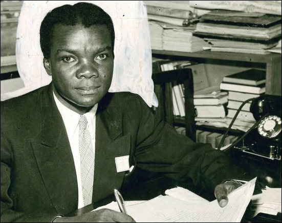 trivia254's tweet photo. Meet Kenya's first African barrister; CMG Argwings Kodhek. He received degrees in law and social science and served as Minister for Foreign Affairs in 1963 and is known for his role in the push for independence and legal representation of Mau Mau suspects in court. #Trivia254 https://t.co/gm4SCdF0fe