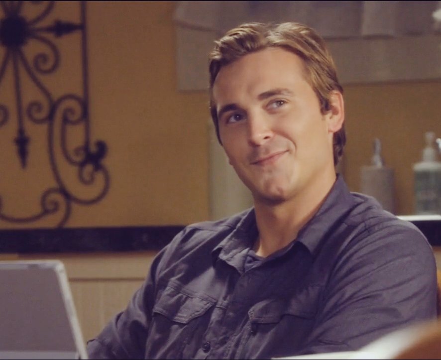 HAPPY 40 BIRTHDAY STEVE TALLEY! 