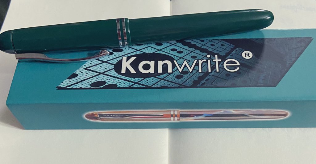 abee_law's tweet photo. Just another “good old fashioned” fountain pen…. #Kanwrite https://t.co/6P1BK23YEB