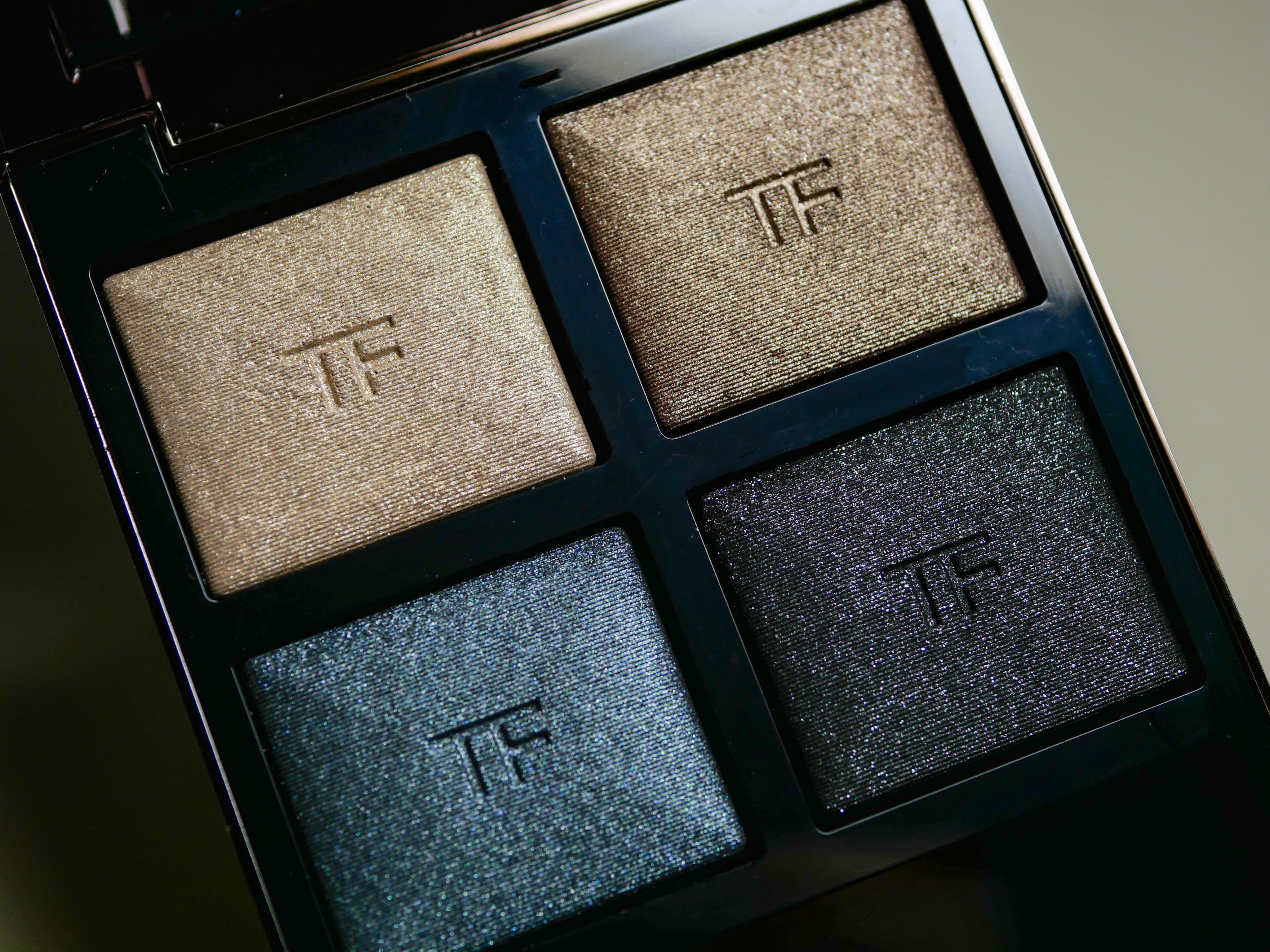 アウトレット通販 TOM FORD BEAUTY アイ カラー クォード 32