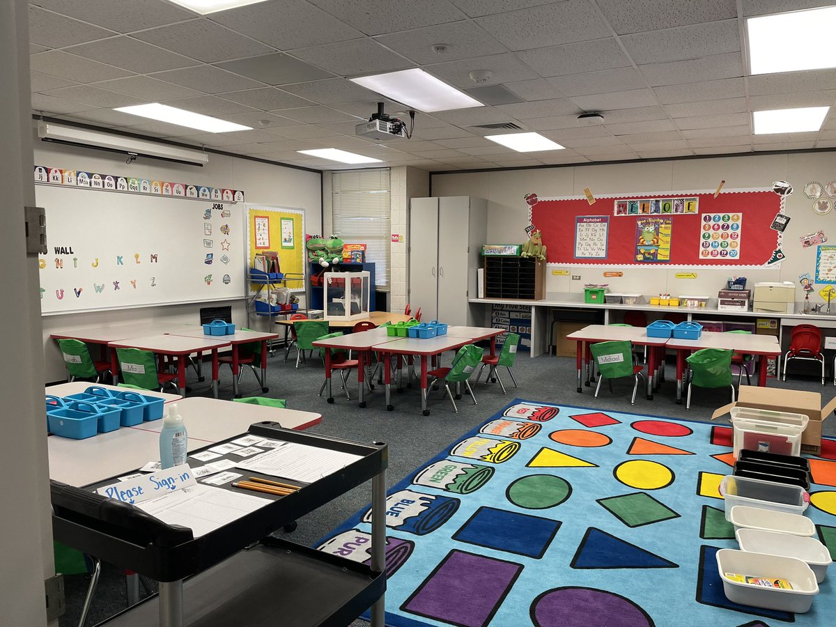 Vchatman3's tweet photo. Ready for Meet the Teacher! #magrillmustangs #greatnessemerging #aldineforward #magrillhouseoffriendship #magrillhousefriendship https://t.co/5YB54SpCvV