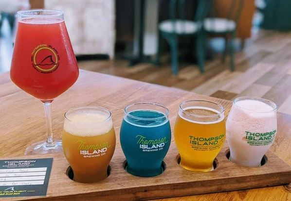 DelawareOnTap's tweet photo. One sweet flight 😋🍻 #beerslushy #craftbeer #flights
•
•
•
📸 Virginia Tea Maven
🍻 Thompson Island Brewing Company
📍 Rehoboth Beach https://t.co/QWY9NdDFWQ