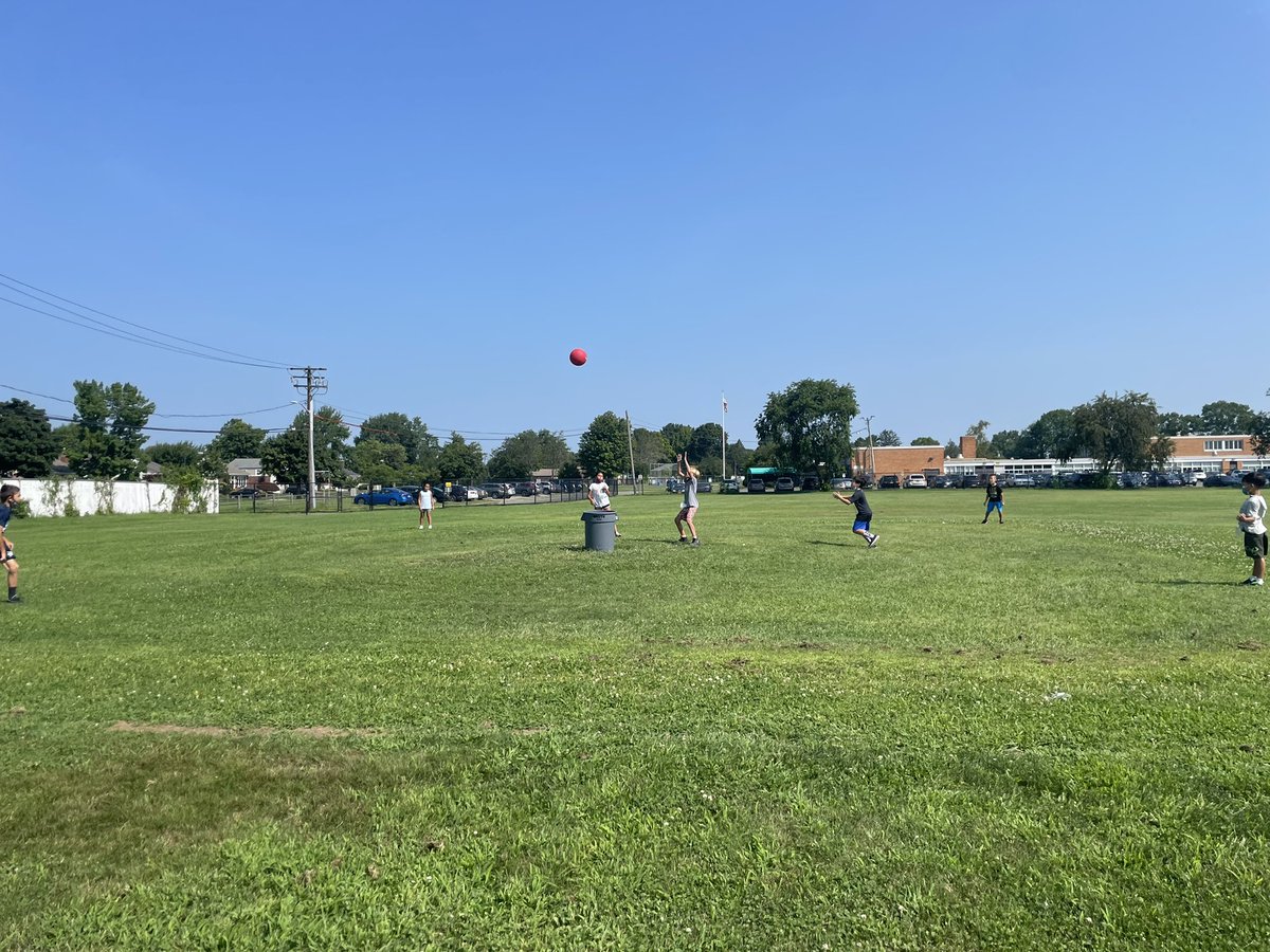 MRSD_PE's tweet photo. @PobExplorers Pasadena we had so much fun meeting and getting to know all different students and staff from the district. ☀️😀 ⚽️ @POBSchools @POBATHLETICS @marytomeara https://t.co/6z6QcPdByo