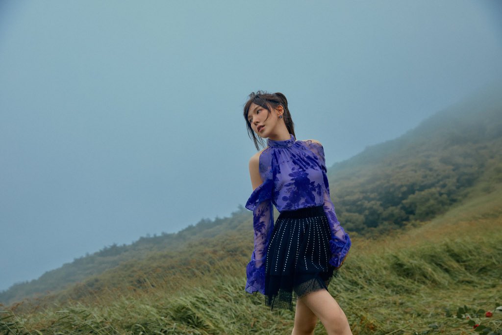 siblings_kim's tweet image. Took these beautiful photos out in a field I think they turned out gorgeous  #GWModels