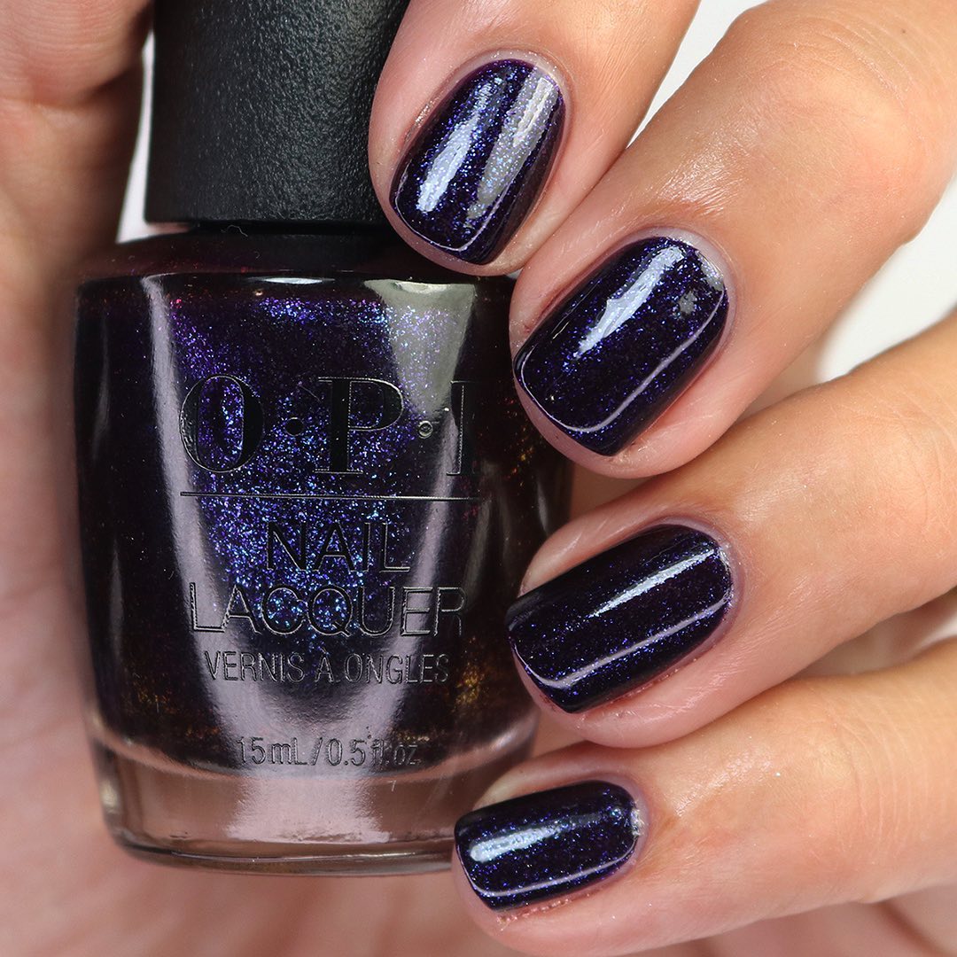 beyondpolish's tweet image. Isn't Abstract After Dark from the @opi DTLA collection looks lovely on Laurie @gopolished? Who is joining the dark side? 😏 

Shop now:
beyondpolish.com/collections/op…
.
.
.
 #ColorIsTheAnswer #OPINails #OPiCollection #OPIDowntownLA #DowntownLACollection #DTLA