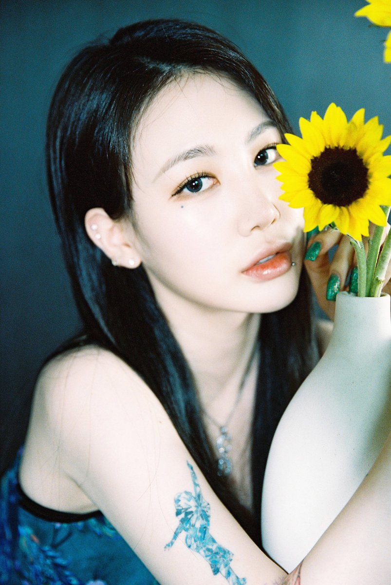 jiminpark07's tweet photo. Hope everyone’s happy https://t.co/uimru4e51z