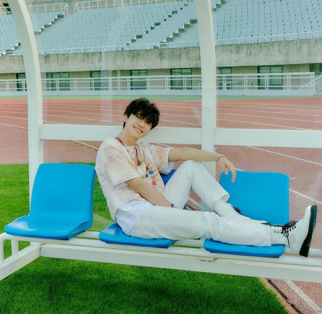 Happy birthday to my prince charming ( /^ ^)/  