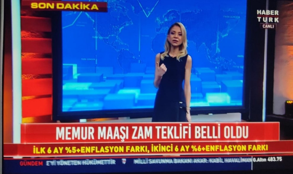 Yanımda sonradan kadro almış arkadaş gülüyor şuan
"Boşuna okudunuz, KPSS ye girdiniz diyor.
Senden daha fazla alıyorum diyor."
Şuan bende gülüyorum 🤣🤣 yoksa kafayı aklımı kaybedecem
#MemurTeklifiKabulEtmiyor