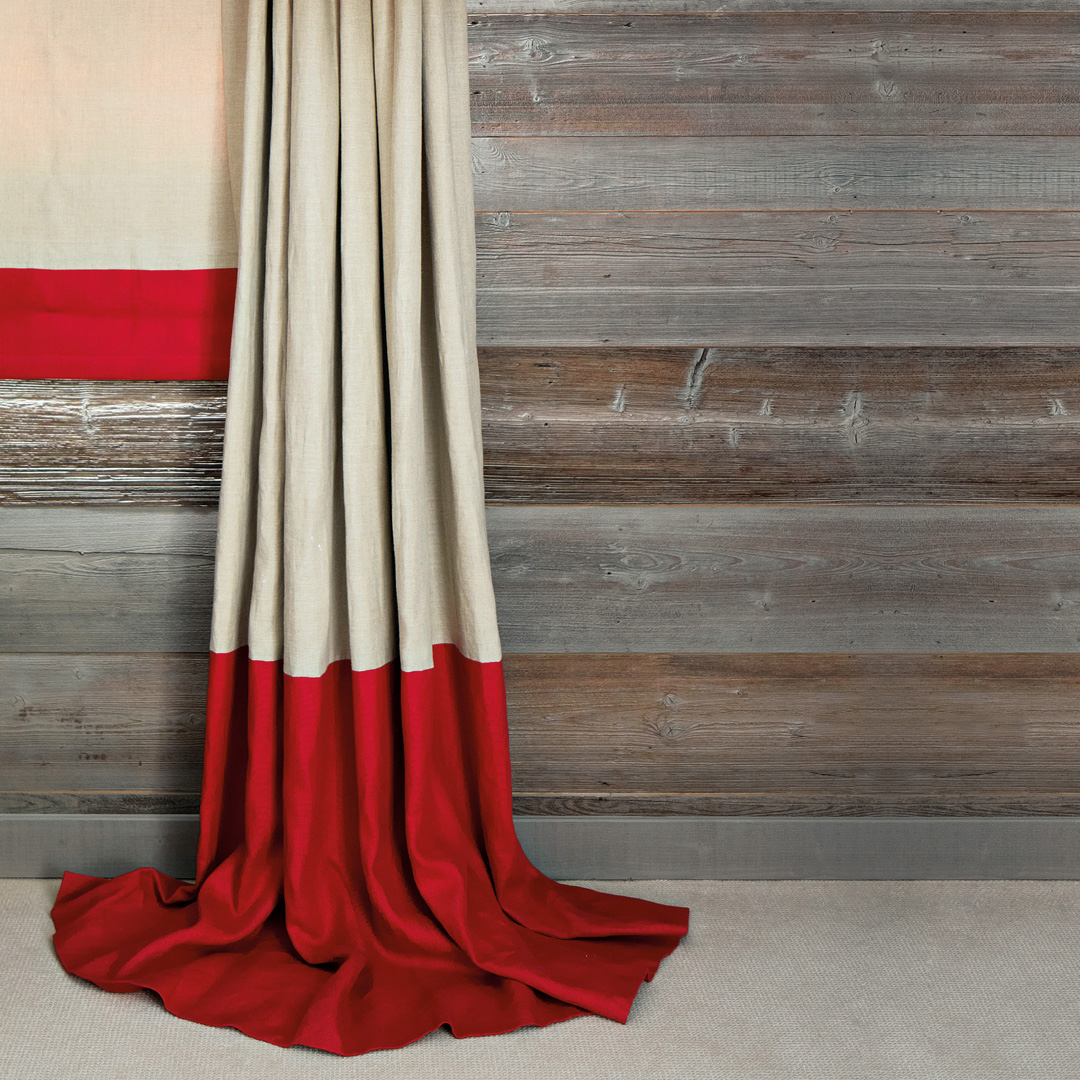 kellyhoppen's tweet image. CURTAIN STYLE 😍  

Long, elegant and classic. This puddle curtain style can be achieved by extending the curtain length by 6 – 16 inches.

The gathered fabric rests delicately on the floor and creates a sense of drama and romanticism in a space, and this is the charm!

#thursday