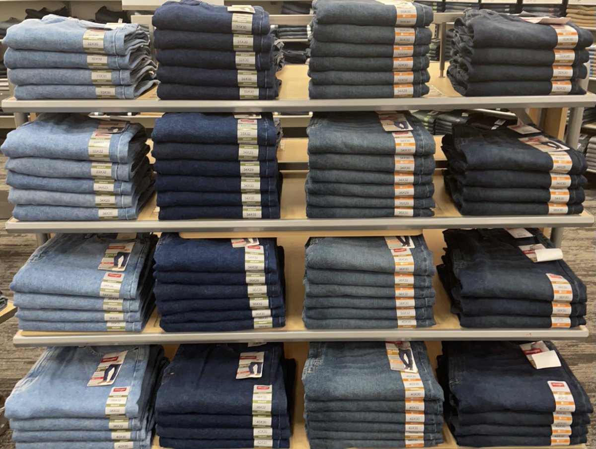 Looking Super Crisp! Ready for all of our back to schoolers! 🎒 #VM #T0610 #backtoschool <a href="/settoselltarget/">Heather Fountain</a> @StephanieBuell0