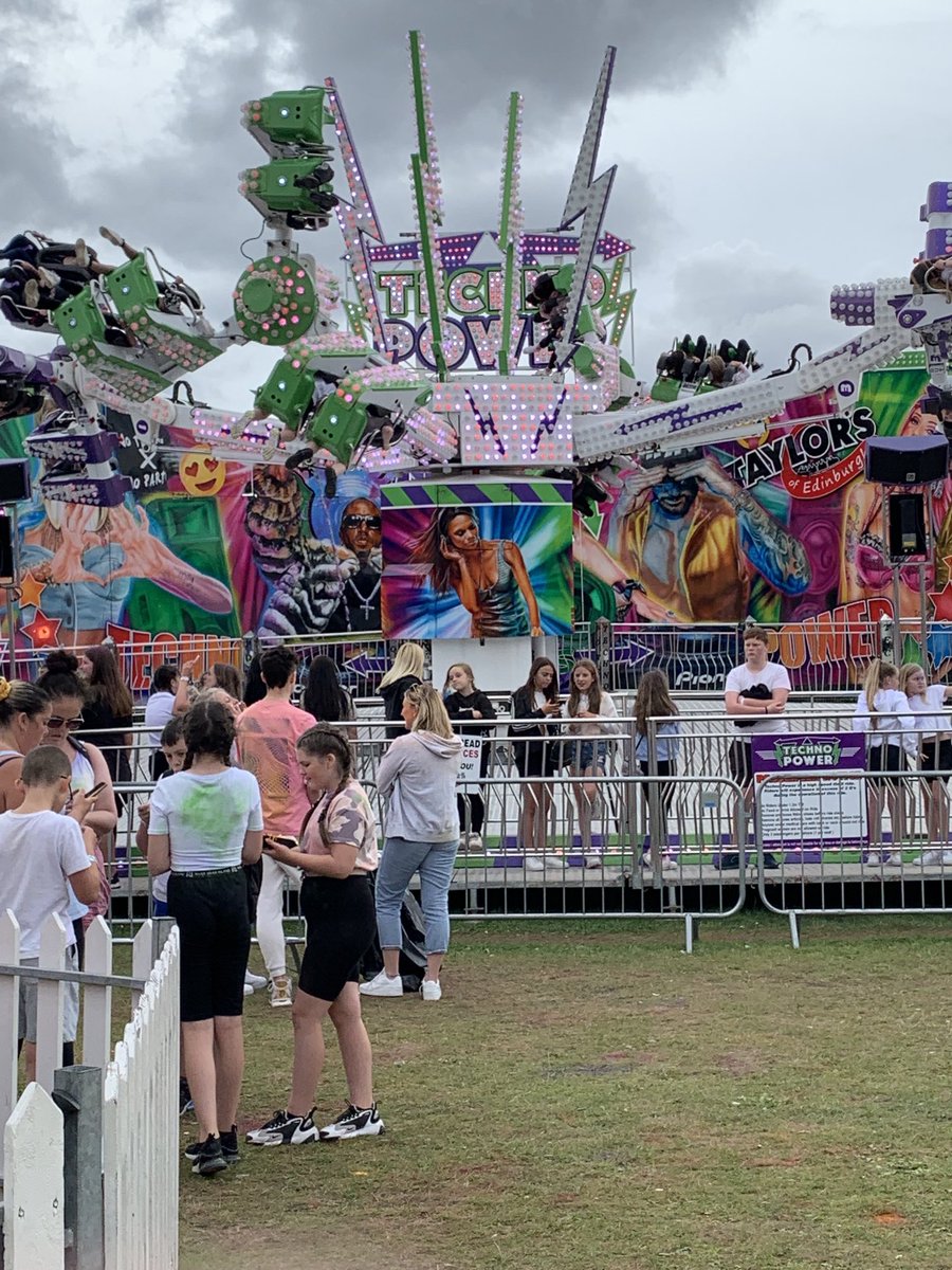 JeremyRBalfour's tweet photo. Great to be back at the shows in Edinburgh, lots of fun and excitement. ⁦@Future4fairs⁩ are so important for many communities and have had such a hard 18 months. ⁦@RichardlyleSnp⁩ I was on the tall one!! https://t.co/cAkk56DCK9