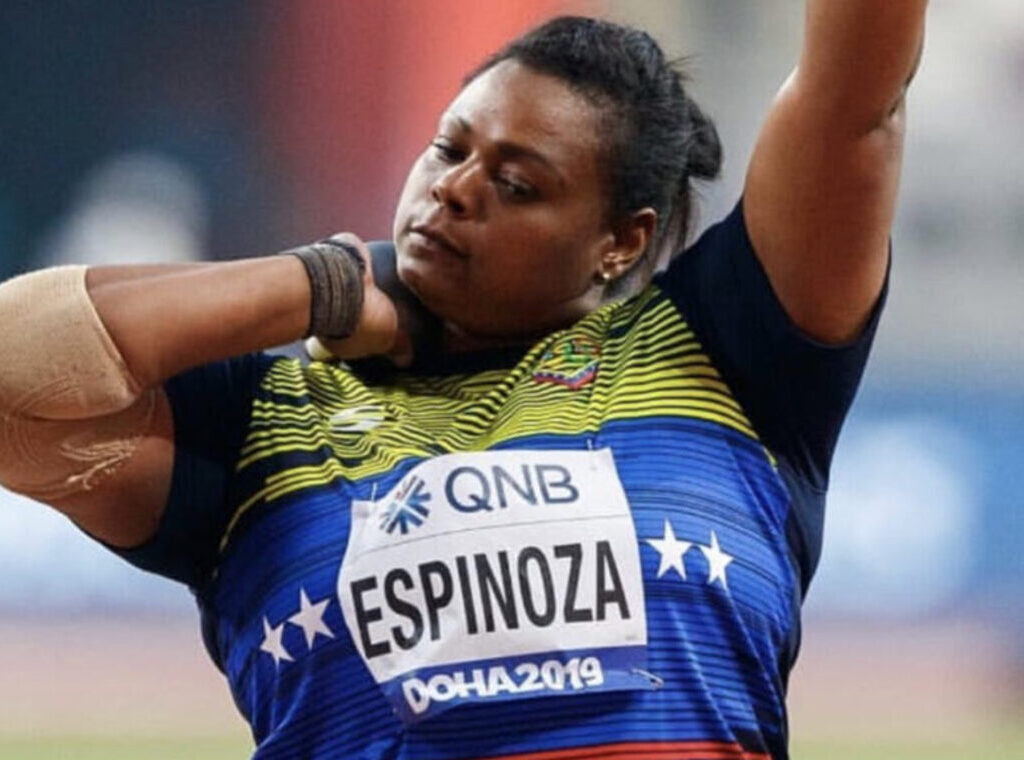 ¿Recuerdan a Ahymara Espinoza? Nuestra atleta que fue a los #JJOO sin ningún tipo de recursos? y que además se entreno sola en un Stadium abandonado?

Logré contactarla y me compartió los insumos que necesita asi como sus datos bancarios:

👇 Por favor RT