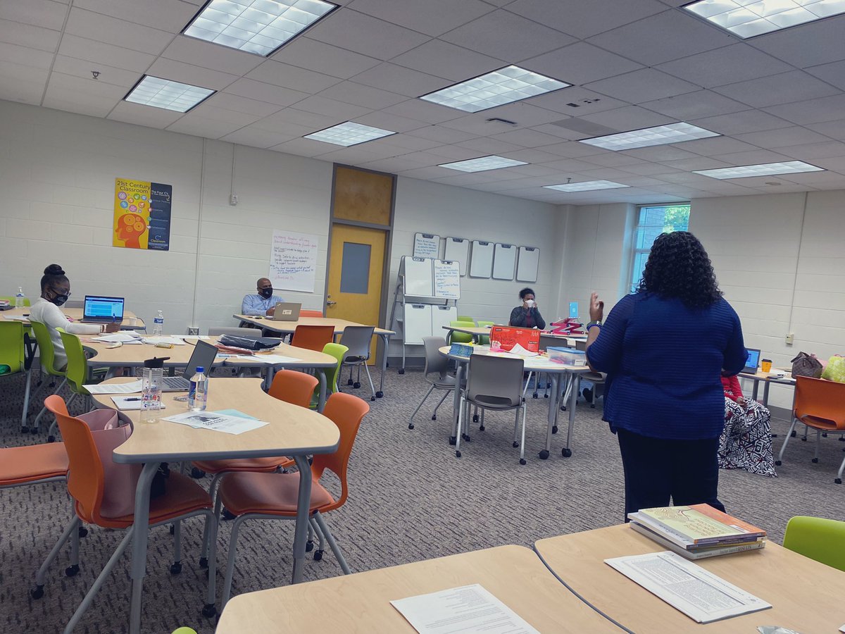 apsiddbess tweet media