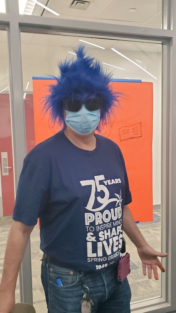 Who's ready for the mew year? MR. MARTINEZ, THAT'S WHO! #SBISDProud #SBISD75 #BCE25