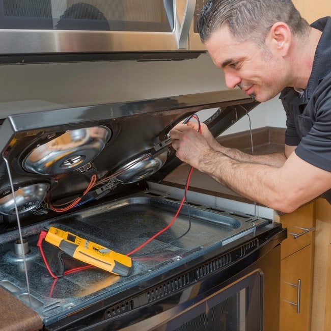 Как снять варочную панель с плиты. Стеклокерамика поверхность. Плита гефест электроподжиг и газ контроль. Демонтаж варочной панели. Варочная панель ханса газовая пьезоподжиг.