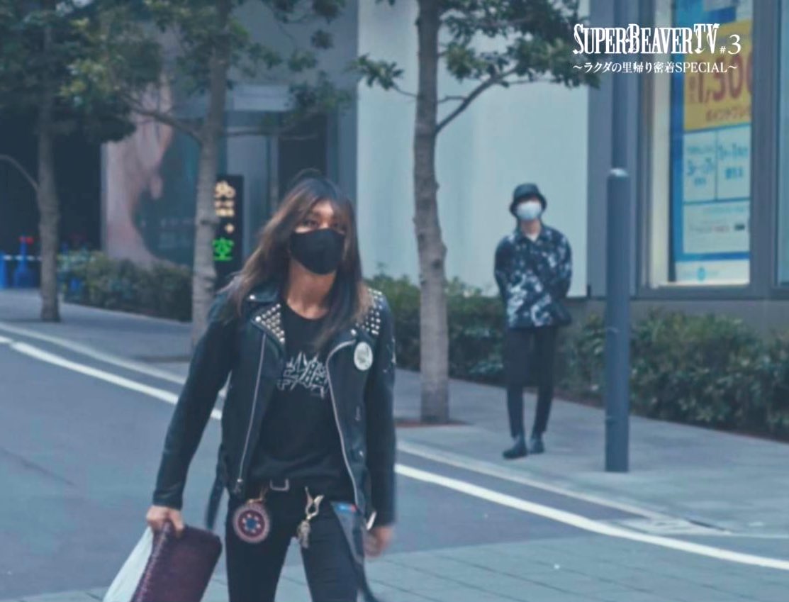 supernimunimu1's tweet image. ぶーやんと街中ツーショット(背後霊)