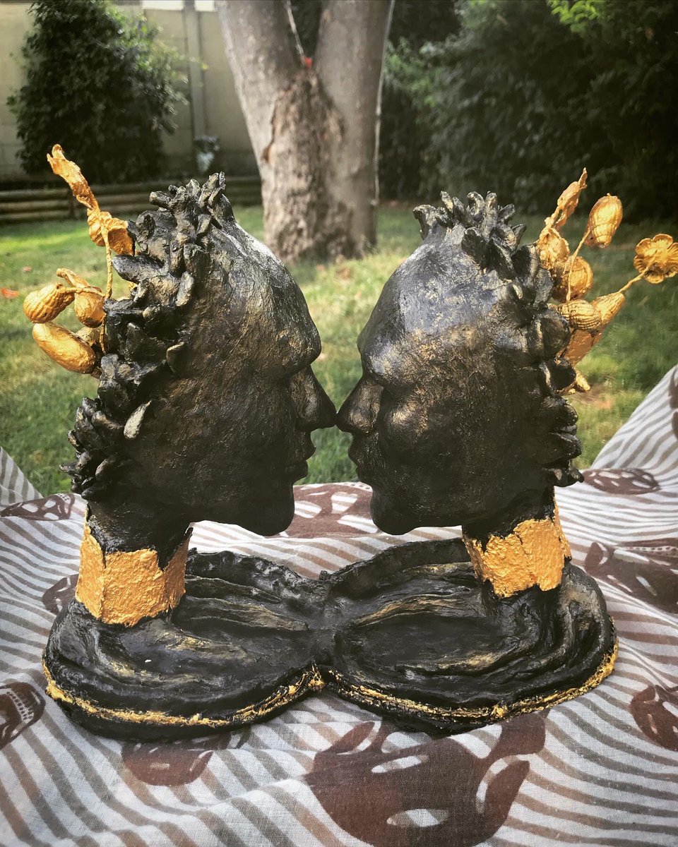 SoniaHivert's tweet photo. #art #artwork #arte #mixedmedia #mixedmediaart #sculpture #sculptureart #techniquemixte  #outsiderart #artsingulier #strangeart #love #lovers #amour #loveart #couple #ensemble #nature #naturelover #soniahivert # #together #strangerart https://t.co/wFXrp9eeV8